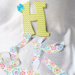 Initial E, N, R, or H hair bow holder
